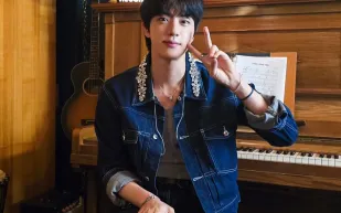 عضو BTS يحقق إنجازه الفردي الأكبر في قائمة Billboard 200 (فيديو)