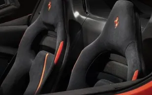 فيراري تكشف عن 296 Speciale A المكشوفة لعشاق الأداء والتميز