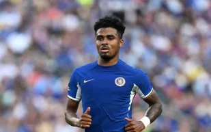 إيان ماتسين يكشف عن راتبه في أستون فيلا: كم يكسب أسبوعيًا وسنويًا؟