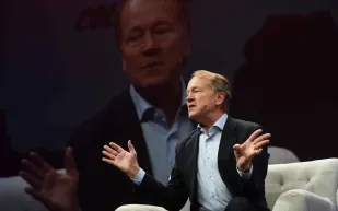 الرئيس التنفيذي السابق لـCisco: على قادة الذكاء الاصطناعي إعادة ابتكار أنفسهم سنويًا