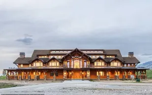 أكبر منزل في ولاية يوتا يُعرض في مزاد بسعر يبدأ من 8 ملايين دولار فقط!