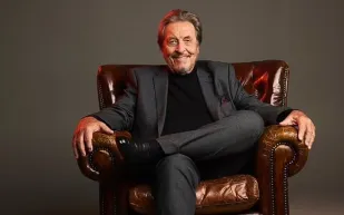 والد إيلون ماسك يكشف إصابته بسرطان البروستاتا ويدعم حملة للفحص المبكر