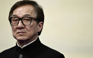 متى يتوقف عن أداء الحركات الخطرة في أفلامه؟.. جاكي شان يجيب