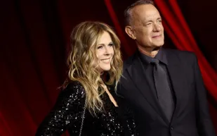 توم هانكس وريتّا ويلسون يحتفلان بذكرى زواجهما الـ37 في أجواء رومانسية