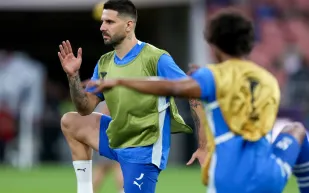 بعد أنباء رحيله.. هل يستغنى الهلال عن  ألكسندر ميتروفيتش ؟