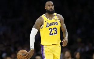 ليبرون جيمس يغيب عن Met Gala 2025.. تعرف على السبب