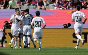 بعد إتمامها.. تعرف على تفاصيل صفقة دين هويسن إلى ريال مدريد (فيديو)