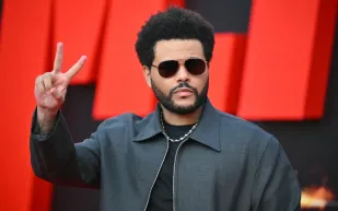 ذا ويكند يُشيد بتوم كروز: "أوصل أغنيتي إلى القمة" (فيديو)