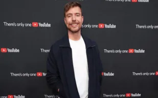 MrBeast يُشعل يوتيوب بتحدي نيمار ونجوم الرياضة ضد الجمهور (فيديو)