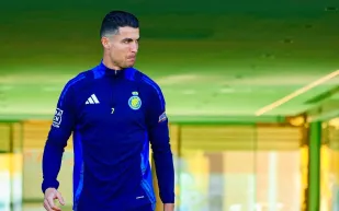 مفاوضات صعبة لإبقاء رونالدو في الدوري السعودي بين الهلال والأهلي