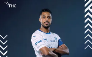 رد فعل سالم الدوسري عند سؤاله عن التجديد مع الهلال (فيديو)