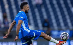 الهلال يواجه القادسية بتشكيلة منقوصة.. وعيونه على بطاقة دوري الأبطال