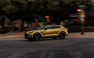 Aston Martin DBX707.. سيارة SUV بروح سوبركار وتصميم داخلي متطور