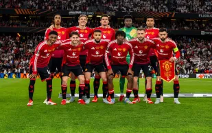 مانشستر يونايتد يختتم موسمه "الكارثي" بمواجهة أستون فيلا