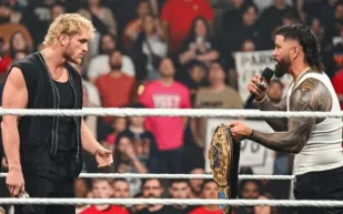 لوجان بول يهاجم جاي أوسو بعد انتهاء عرض WWE Raw (فيديو) 