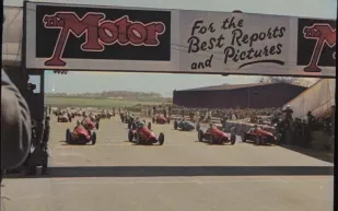 فورمولا 1 تحتفل بمرور 75 عامًا بنشر لقطات ملوّنة نادرة لسباقها الأول عام 1950