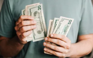 الدول متوسطة الدخل تتفوق على الغنية في الازدهار الإنساني.. دراسة حديثة