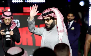تركي آل الشيخ يُمهّد لعمل درامي مختلف