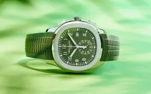 زلاتان إبراهيموفيتش يخطف الأنظار بساعة Patek Philippe نادرة