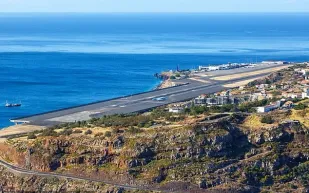 قائمة أخطر المطارات في العالم: ما الذي يجعل الهبوط فيها تحديًا؟