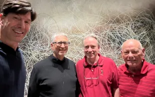 لقاء تاريخي: بيل غيتس يلتقي مبتكر لينكس للمرة الأولى