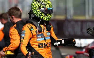 هيمنة مكلارين مستمرة.. نوريس يتصدر مشهد النمسا وفرشتابن خارج الحسابات