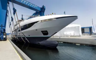 Overmarine تطلق إصدارها الخامس من يخت Mangusta Oceano 50