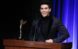 مينا مسعود يكشف لـ"الرجل" أسرار "في عز الظهر" (فيديو) 