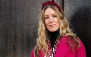 مصممة أزياء تهاجم إطلالة بيزوس في زفافه الفاخر بإيطاليا