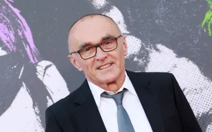 هل تصدق؟ طائرة درون ومعزة وآيفون تصنع مشاهد الرعب الجديدة (فيديو)