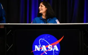 رائدة فضاء تُحطّم الأرقام القياسية وتُجري ماراثونًا في الفضاء (فيديو)