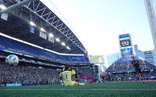 مشهد مثير يُنهي ليلة نيمار ببطاقة حمراء في الدوري البرازيلي