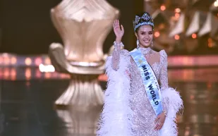 رحلة التاج والشهرة.. هل تُفتح أبواب بوليوود أمام ملكة جمال العالم 2025؟