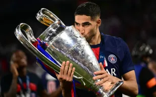 حكيمي يكتب التاريخ مع باريس سان جيرمان ويصل لقيمة سوقية غير مسبوقة