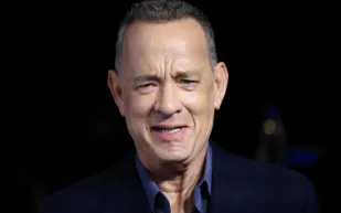 توم هانكس يكشف لأول مرة عن رد فعله على مذكرات ابنته المؤثرة