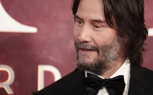 جورج كلوني وكيانو ريفز أبرز حضور Tony Awards.. وإطلالات أنيقة مختلفة