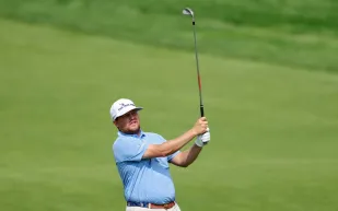 الضربة الأعظم في تاريخ الجولف: زاك بلاير يُبهر العالم بلقطة خيالية (فيديو)