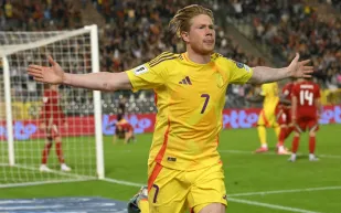 كيفن دي بروين يخطف أنظار نابولي بلمسة من Vacheron Constantin!