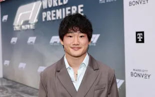 سباق على السجادة الحمراء: تسونودا وساعة TAG Heuer في لحظة تألق 