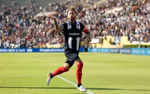 كم تبلغ ثروة اللاعب راموس؟