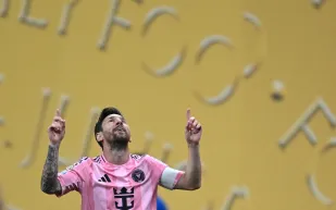 ميسي يفتح باب التفاوض مجددًا.. ولكن بشروطه الخاصة