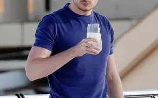 في استراحة قصيرة.. فيرستابن على يخته الفاخر