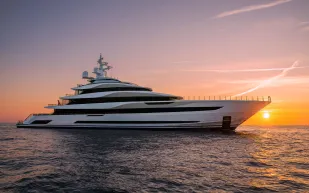 Admiral تكشف عن التصميم الداخلي ليختها الفاخر Platinum بطول 78 مترًا