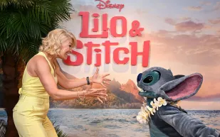 شباك التذاكر السعودية يفاجئ الجميع.. فيلم غير متوقع يتصدر (فيديو)