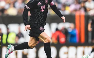 زيارة ميسي إلى السعودية تثير التساؤلات.. هل يقترب من دوري روشن؟