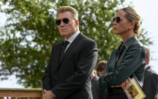 مسلسل The Waterfront.. العائلة كما يراها كيفن ويليامسون (فيديو)