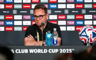 مدرب الوداد يثير الجدل قبل مواجهة مانشستر سيتي.. ماذا قال؟