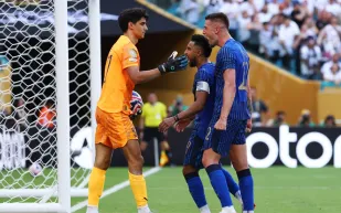 الهلال أمام تحدٍّ تاريخي ضد مانشستر سيتي في أول لقاء رسمي بين الفريقين