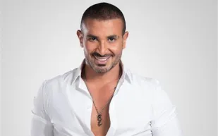 أحمد سعد يتألق في «ليالي مراسي» ويحتفل بعيد ميلاد علياء بسيوني