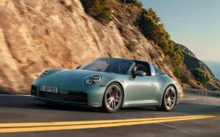 بورشه تكشف عن 3 طرازات جديدة من 911 بالدفع الكلي